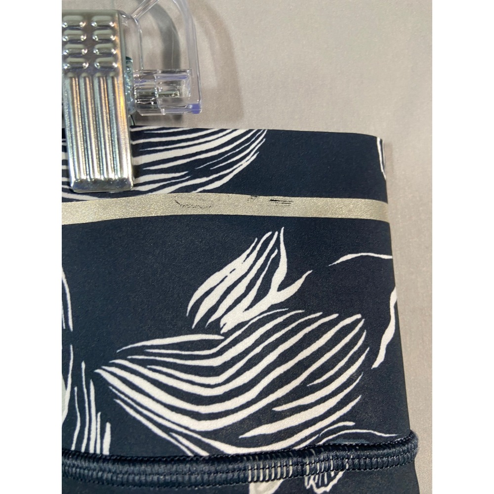Athleta‎ Sonic Skort Navy Blue White Floral Print Women's Size Large Pickleball - Picture 8 of 11